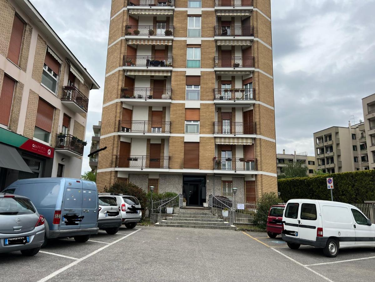 Rosanna House - Vedano Al Lambro Villa Monza Luaran gambar